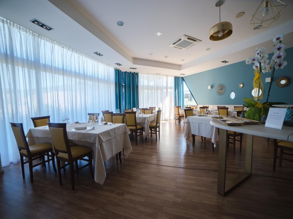 Hotel Select Atessa Exterior foto