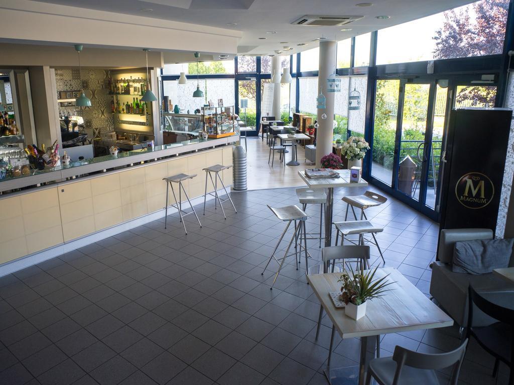 Hotel Select Atessa Exterior foto
