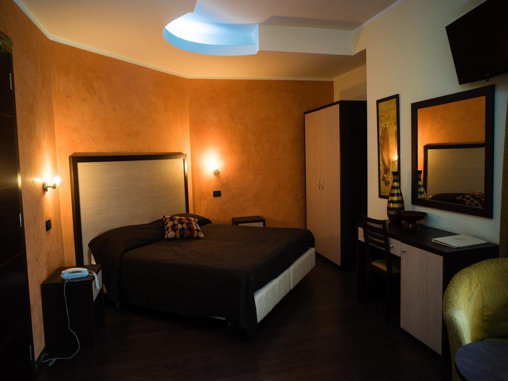 Hotel Select Atessa Exterior foto