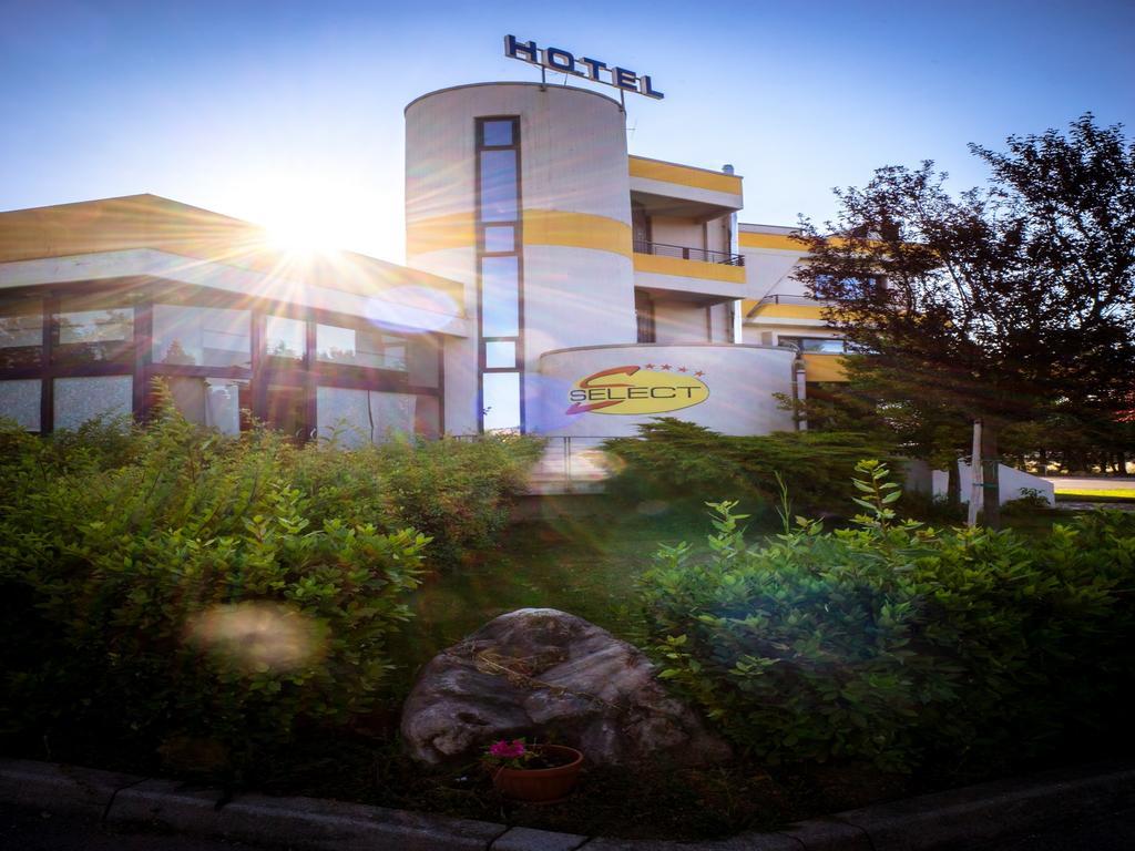 Hotel Select Atessa Exterior foto